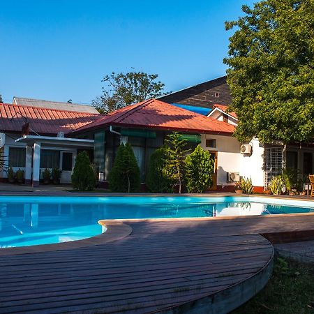 באגאן Lawkanat Hotel מראה חיצוני תמונה