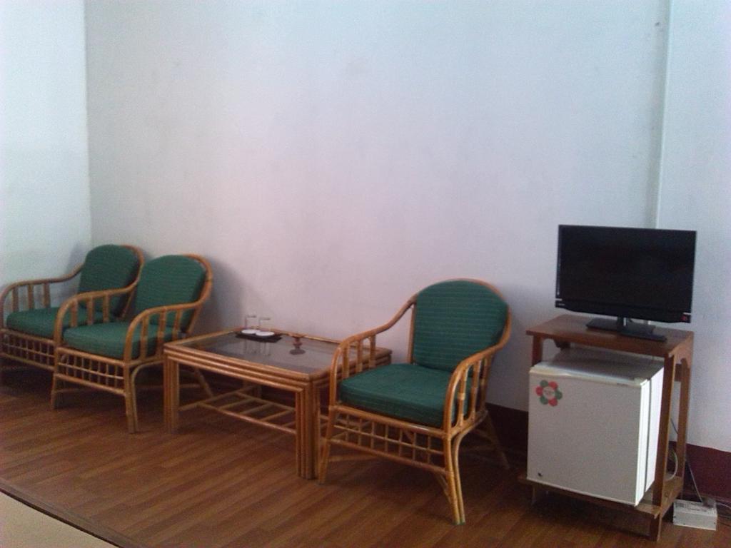 באגאן Lawkanat Hotel מראה חיצוני תמונה