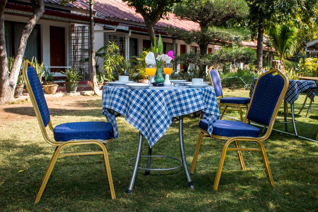 באגאן Lawkanat Hotel מראה חיצוני תמונה